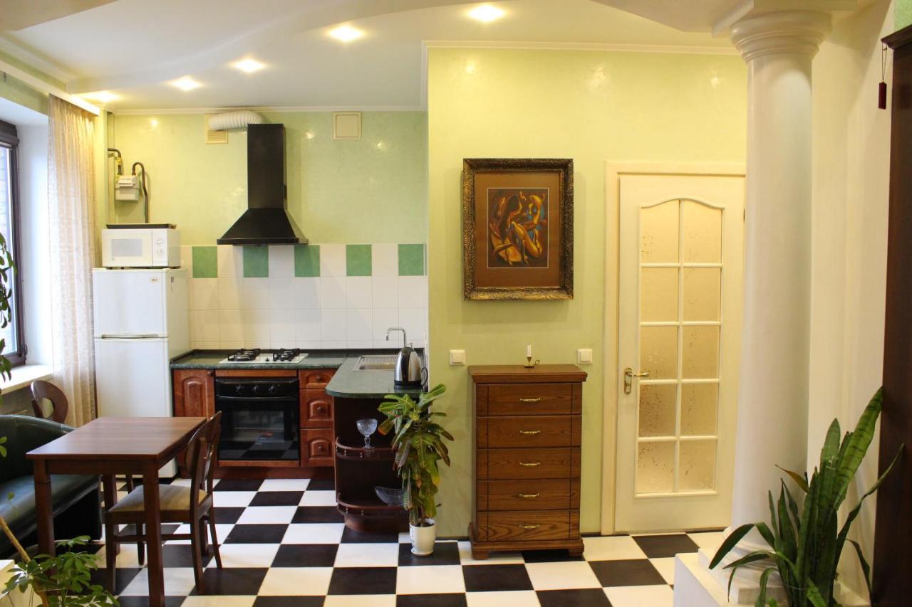 Центр Печерск Метро Зверинецкая, Печерская Appartement Kiev Buitenkant foto